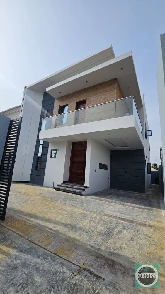 4 Bedroom Fully Detached Duplex